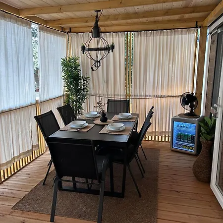 キャンプ場 Mobile Fjaka ビオグラード・ナ・モル