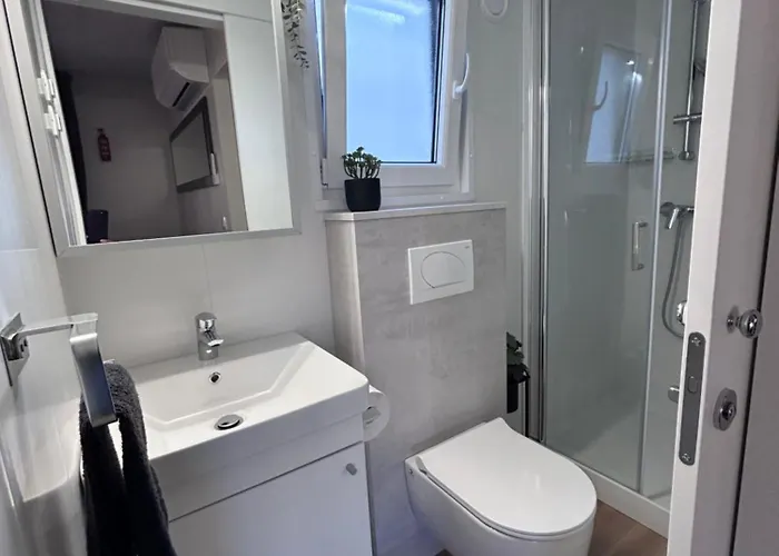 캠프장 Mobile Fjaka 비오그라드나모루