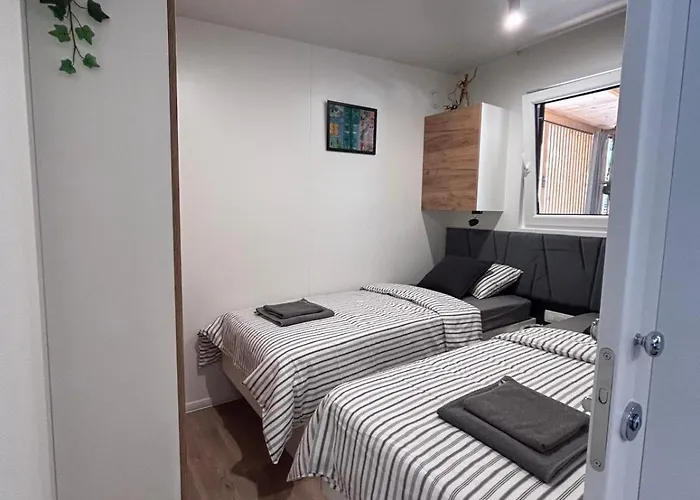 캠프장 Mobile Fjaka